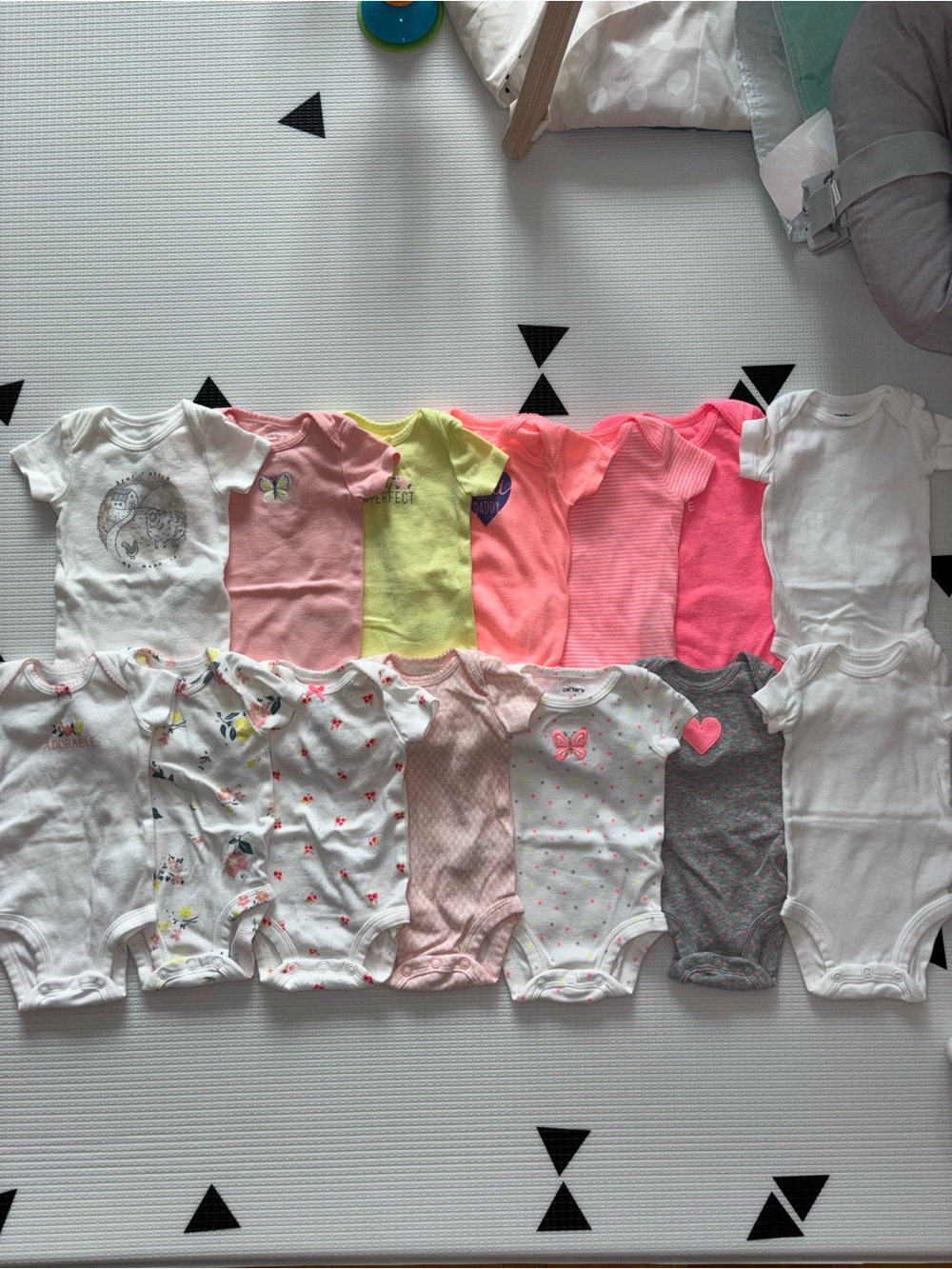 Carter’s Mixed Colors Newborn Baby Bodysuits Bundle